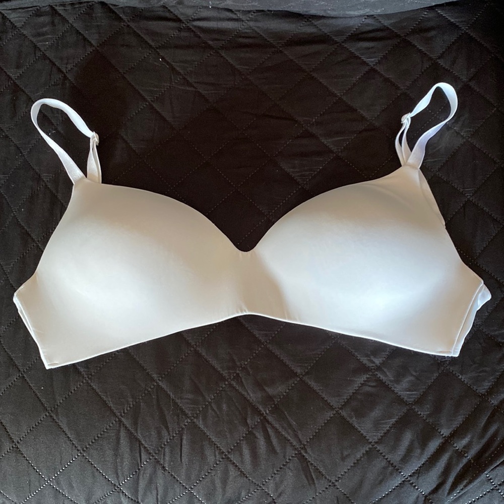 NWOT - VS T-Shirt Bra